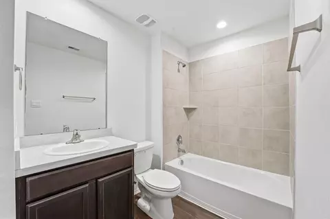 Bath - 2419 Roaming Elk Ct, Spring, TX 77373 photo 1 of 2