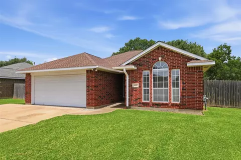 413 Brentwood Dr E, College Station, TX 77840