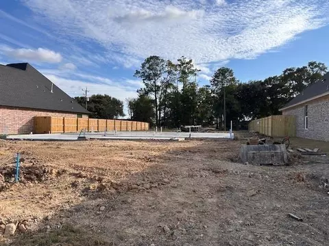 8515 Sana Dr, Beaumont, TX 77713