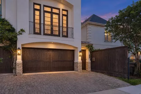 2518 Westgate Dr #A, Houston, TX 77019