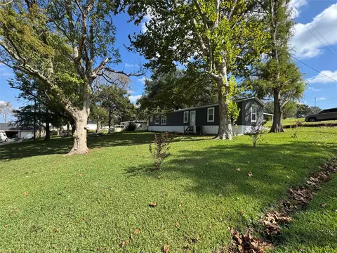521 Southwood Shores Dr, Coldspring, TX 77331