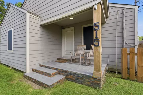 515 Riggs St, Baytown, TX 77520