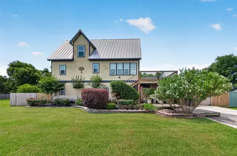 421 N Shady Ln, La Porte, TX 77571