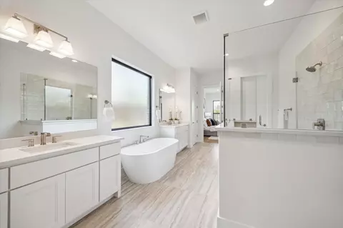 Bath - 403 Venado View Ct, Conroe, TX 77304 photo 1 of 6