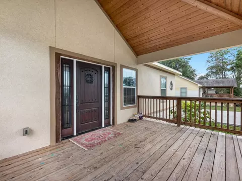 Exterior - 528 Draylon Dr, Conroe, TX 77303 photo 3 of 8