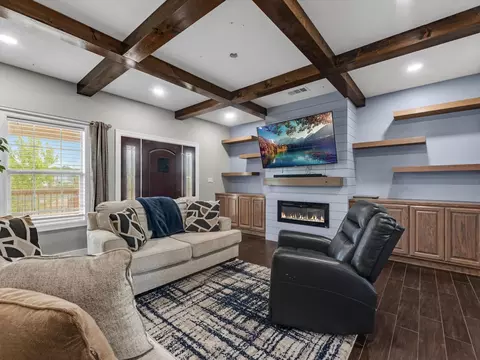 Living - 528 Draylon Dr, Conroe, TX 77303 photo 4 of 4