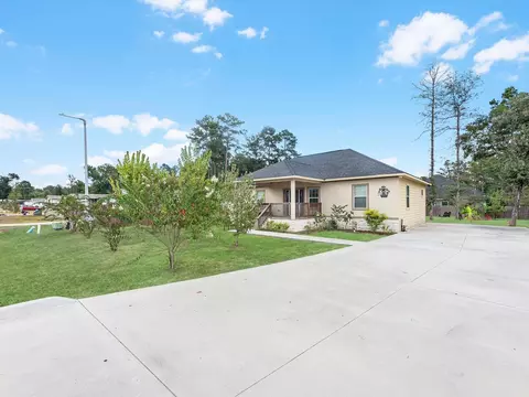 Exterior - 528 Draylon Dr, Conroe, TX 77303 photo 4 of 8