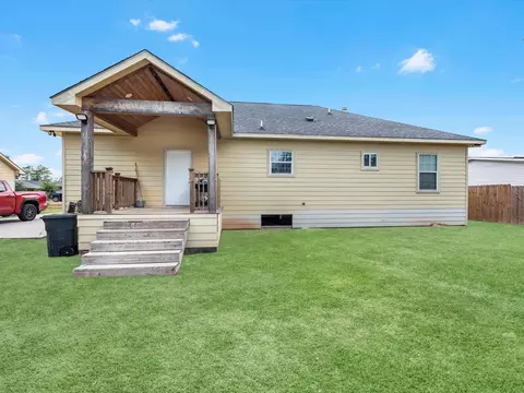 Exterior - 528 Draylon Dr, Conroe, TX 77303 photo 5 of 8