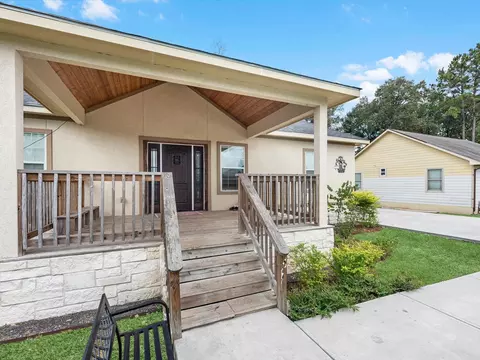 Exterior - 528 Draylon Dr, Conroe, TX 77303 photo 2 of 8