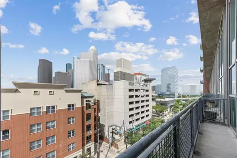 2000 Bagby St #7414, Houston, TX 77002