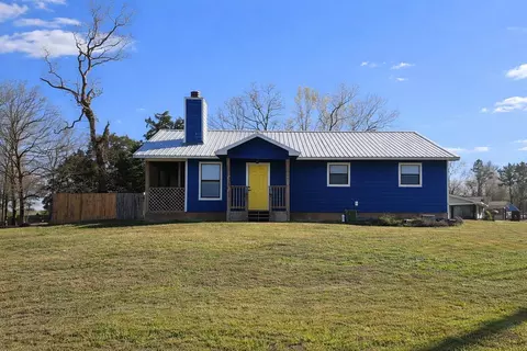 150 Lazy Ln, Livingston, TX 77351