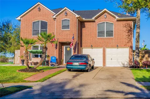 103 Mammoth Springs Ln, Dickinson, TX 77539