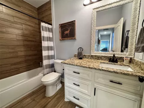 Bath - 105 Coral Gables, Trinity, TX 75862 photo 8 of 9