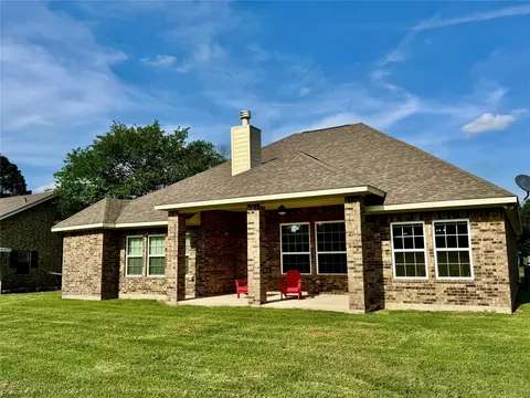 Exterior - 105 Coral Gables, Trinity, TX 75862 photo 7 of 9