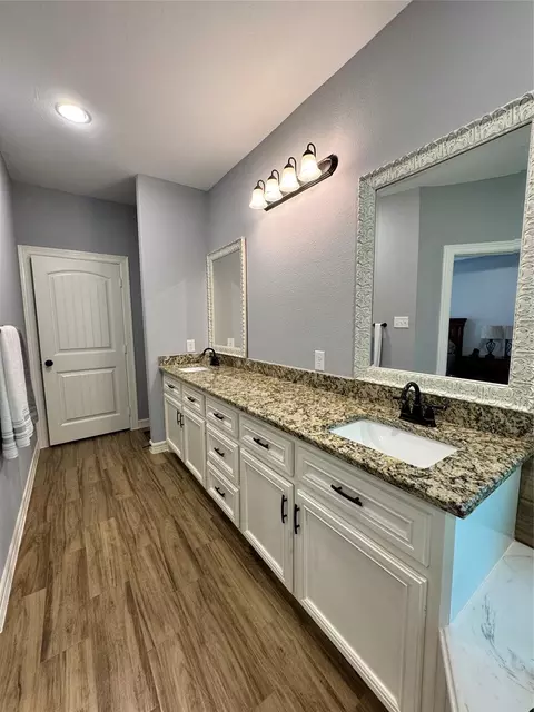 Bath - 105 Coral Gables, Trinity, TX 75862 photo 2 of 9