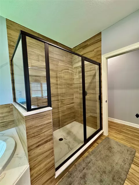 Bath - 105 Coral Gables, Trinity, TX 75862 photo 5 of 9