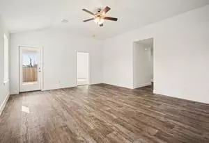 Living - 19 Greenbriar Loop, Angleton, TX 77515 photo 1 of 3