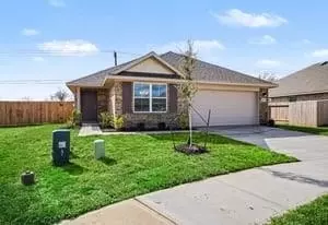 Exterior - 19 Greenbriar Loop, Angleton, TX 77515 photo 2 of 3