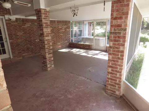 Exterior - 12 Robin Trl, Conroe, TX 77304 photo 7 of 9