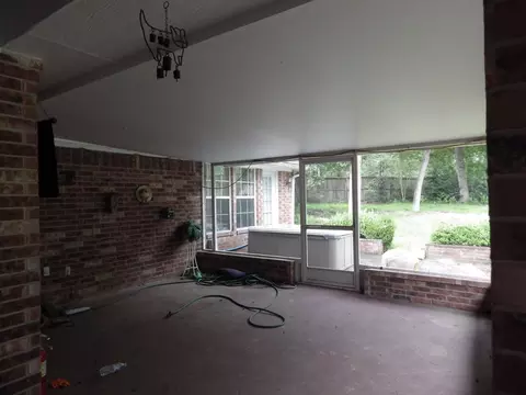 Exterior - 12 Robin Trl, Conroe, TX 77304 photo 6 of 9