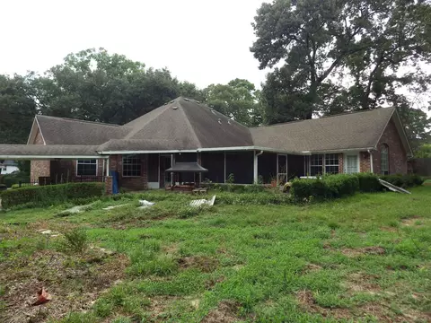 Exterior - 12 Robin Trl, Conroe, TX 77304 photo 4 of 9