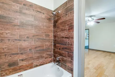 Bath - 24615 Wilderness Rd, Spring, TX 77380 photo 5 of 5