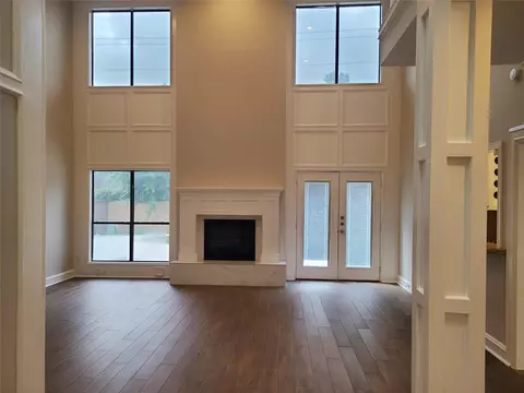 Living - 6111 Hampton Way Ct, Spring, TX 77389 photo 4 of 10