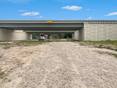 32300 Cypress Hollow Dr N, New Caney, TX 77357