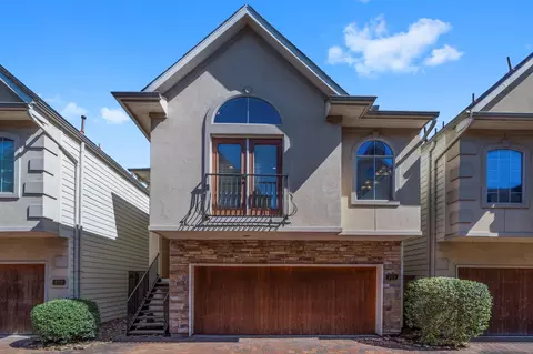 325 Grove St, Houston, TX 77020