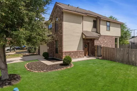 Exterior - 702 Aulia Ln, Spring, TX 77386 photo 3 of 8