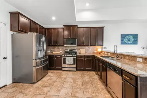 Kitchen - 702 Aulia Ln, Spring, TX 77386 photo 1 of 2