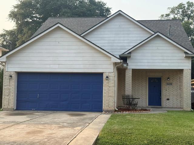 9429 Lambright Rd, Houston, TX 77075