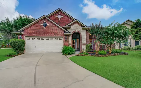14403 Red Tailed Hawk Ln, Houston, TX 77044