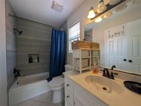 Bath - 19623 Teller Blvd, Spring, TX 77388 photo 4 of 4