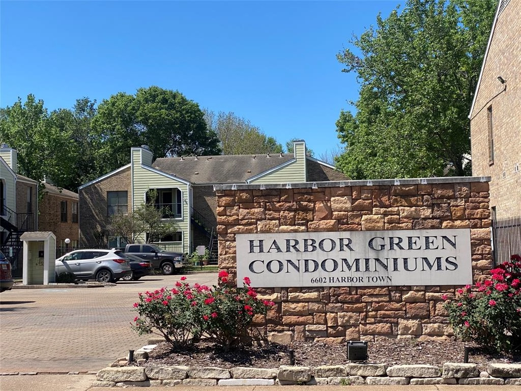 6602 Harbor Town Dr Unit 203  