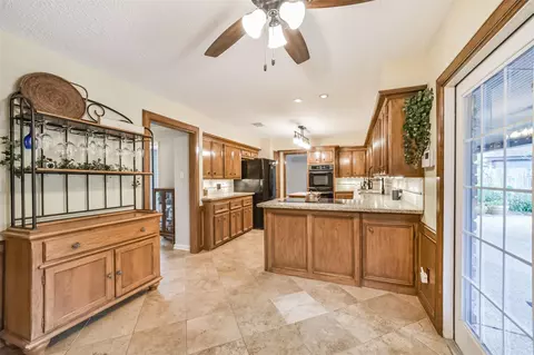 Kitchen - 17815 Routhland Dr, Spring, TX 77379 photo 6 of 7
