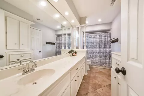Bath - 17815 Routhland Dr, Spring, TX 77379 photo 5 of 6