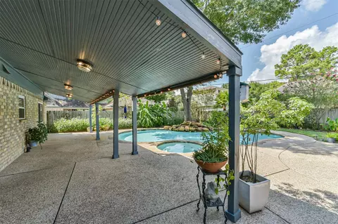 Exterior - 17815 Routhland Dr, Spring, TX 77379 photo 2 of 8