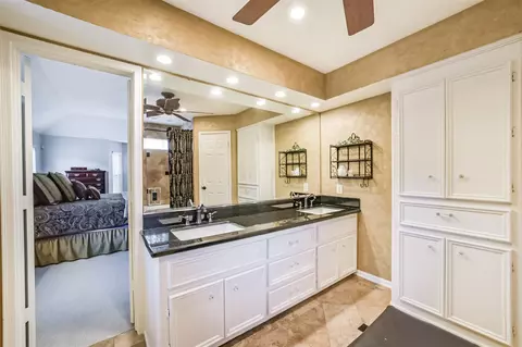 Bath - 17815 Routhland Dr, Spring, TX 77379 photo 3 of 6