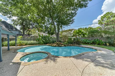 Exterior - 17815 Routhland Dr, Spring, TX 77379 photo 4 of 8