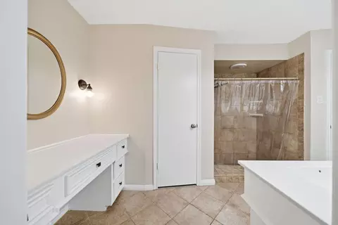 Bath - 626 Magic Oaks Dr, Spring, TX 77388 photo 1 of 6