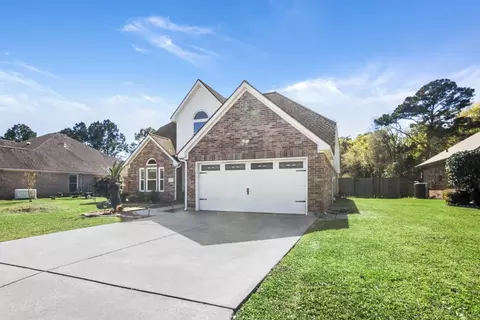 Exterior - 6465 Tahoe Dr, Beaumont, TX 77708 photo 2 of 5