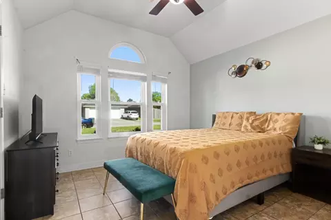 Bedroom - 6465 Tahoe Dr, Beaumont, TX 77708 photo 5 of 5