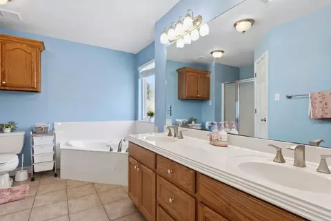 Bath - 6465 Tahoe Dr, Beaumont, TX 77708 photo 1 of 4