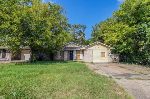 11151 Spottswood Dr, Houston, TX 77016