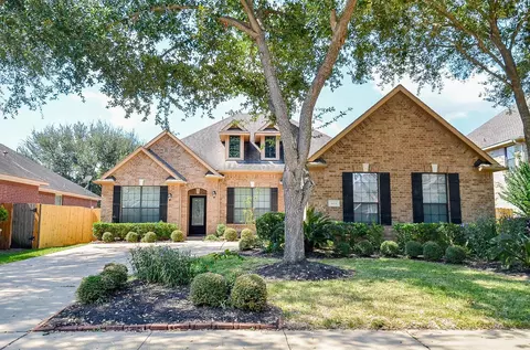 614 Coggins Point Way, Sugar Land, TX 77479