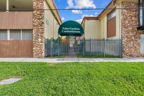 7714 Renwick Dr #23, Houston, TX 77081