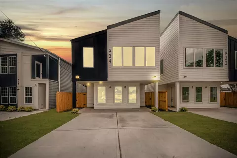 934 South Ln UNIT A-B, Houston, TX 77088