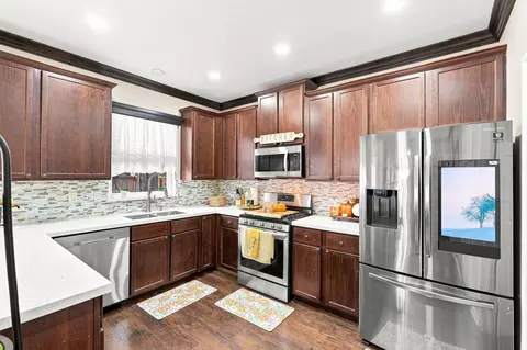 Kitchen - 1000 Arbor Way, Conroe, TX 77303 photo 3 of 3