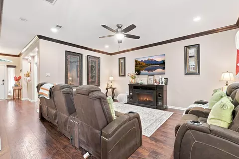 Living - 1000 Arbor Way, Conroe, TX 77303 photo 3 of 3